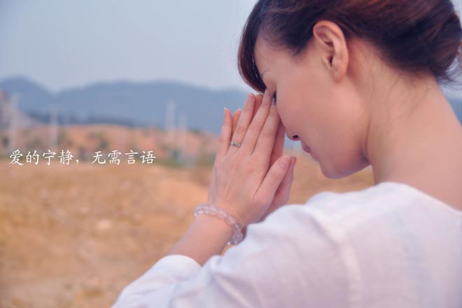 《美人瑜伽臉部篇》獅子式