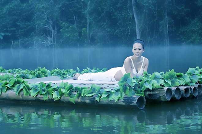 《美人瑜伽》瘦腹單手駱駝式