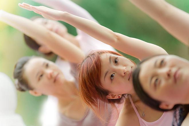 適合女性的基礎(chǔ)理療瑜伽體式