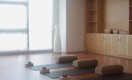 深圳左右瑜伽會(huì)館