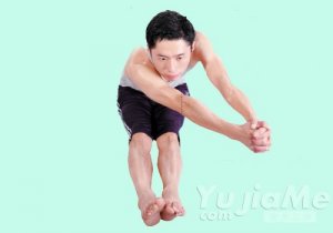男人減壓：預(yù)防胃腸炎的瑜伽體式
