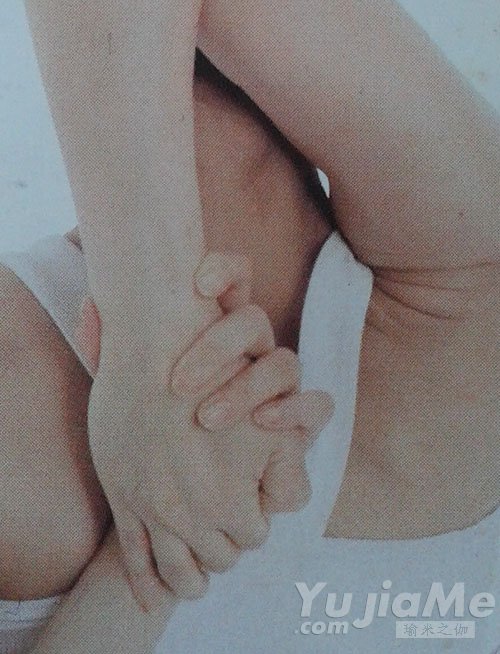 手臂和肩關(guān)節(jié)的伸展進(jìn)階動(dòng)作