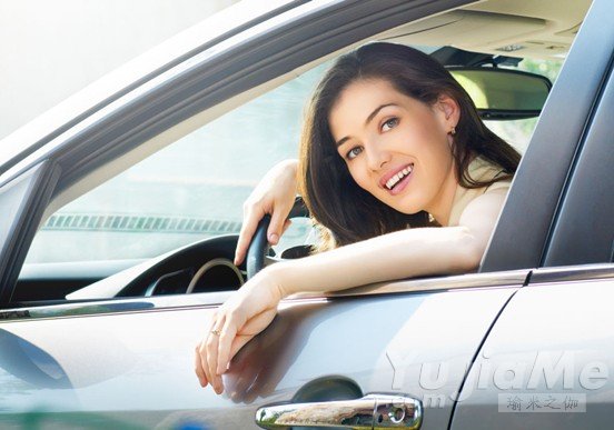 這樣也行？堵車時(shí)可練習(xí)3個(gè)瑜伽健身操1