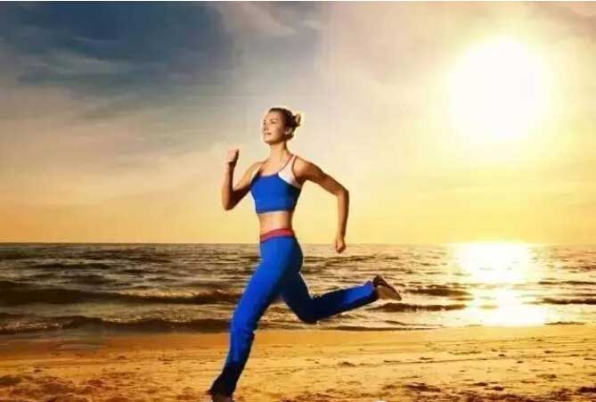 如何讓跑步結(jié)合瑜伽實(shí)現(xiàn)快速減肥